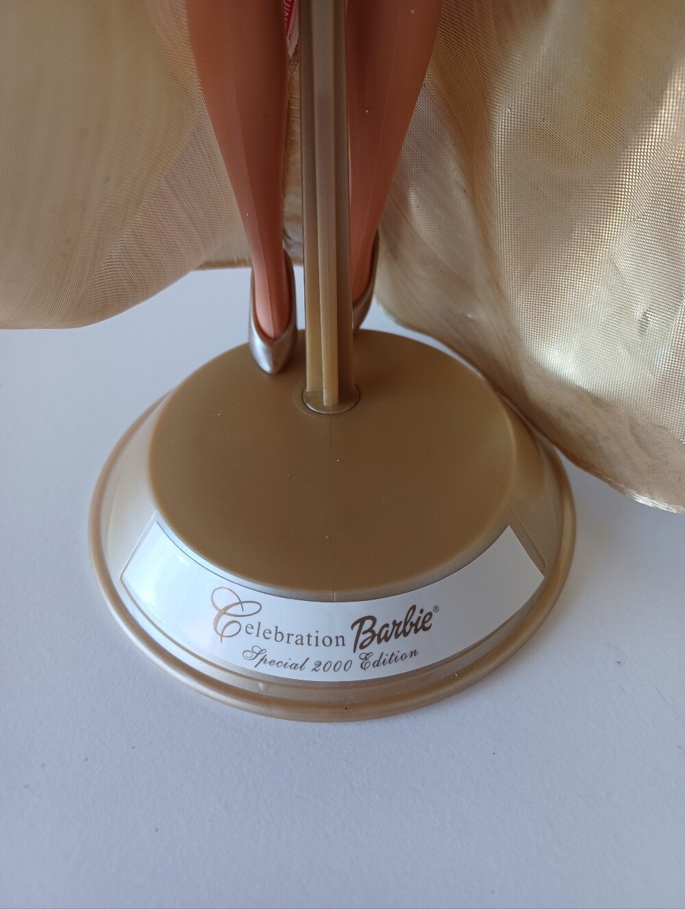 Celebration Barbie Special 2000 Edition Gold Dress With Stand‎ And Ornament Toy - Picture 4 of 9
